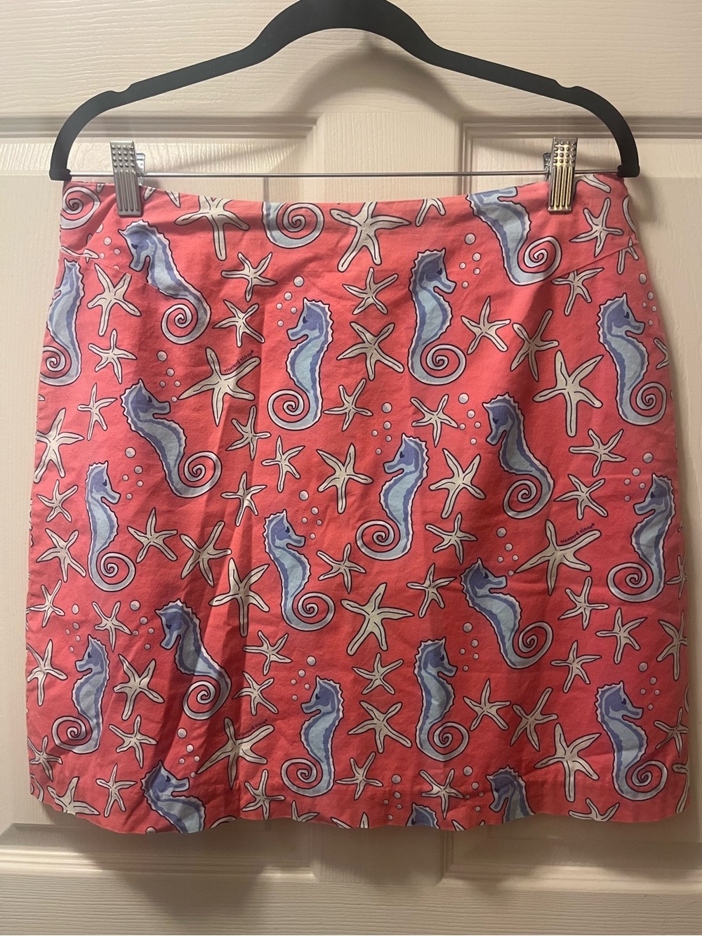 Vineyard Vines Lined Sea Horse Print Coral Mini Shirt with back zip Size 8.